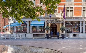 Hotel Connaught London